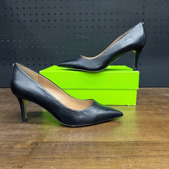 New W/ Box! Women’s Sam Edelman Vienna Pointed Toe Black Leather Pump Size 8 - Picture 1 of 5
